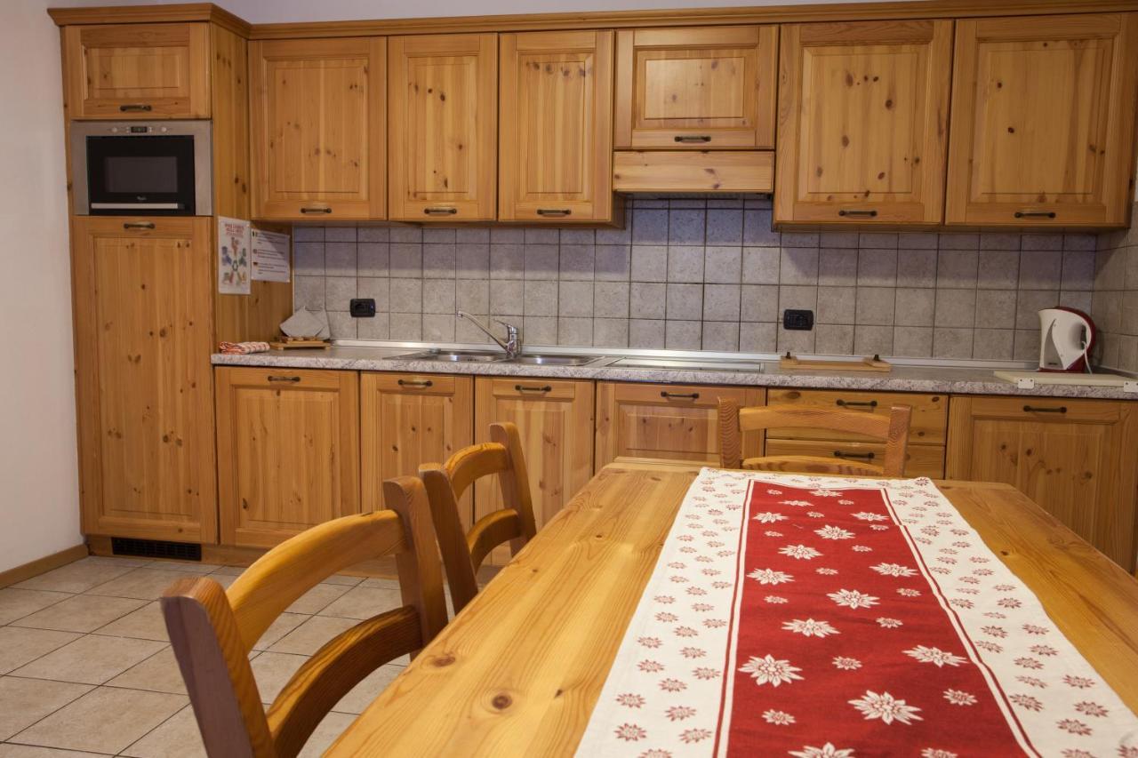 lareit appartamenti Bormio Extérieur photo