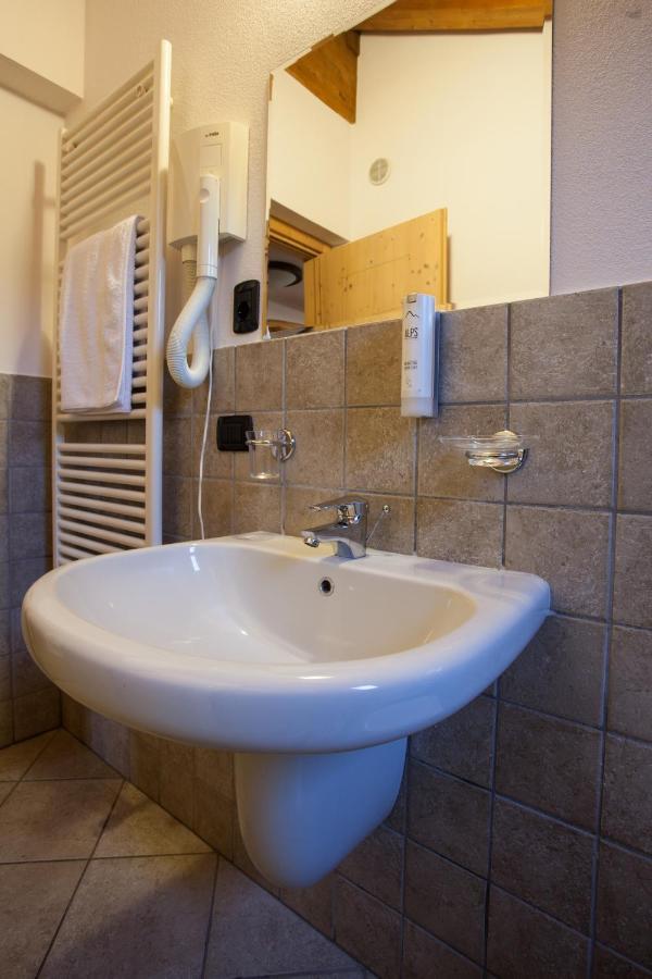 lareit appartamenti Bormio Extérieur photo
